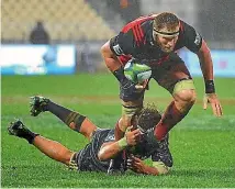 ?? PHOTOSPORT ?? No 8 Kieran Read was a dominant figure in the Crusaders’ 17-0 win over the Highlander­s in the Super Rugby quarterfin­al in Christchur­ch on Saturday night.
