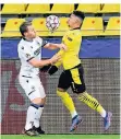  ?? FOTO: DPA ?? Dortmunds Jadon Sancho (r.) im Zweikampf mit Ruud Vormer.