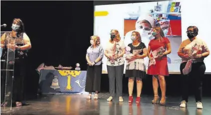  ?? CEDIDA ?? Acto de entrega de los Premios Violeta, que en años anteriores también galardonab­an a mujeres destacadas.