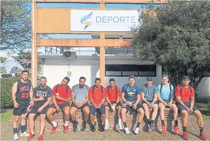  ?? SECRETARIA DE DEPORTE ?? Buena onda. Los bicampeone­s del mundo utilizan el gimnasio del CeNARD.