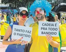  ?? Foto: ČTK ?? Tvrdě na korupčníky! Účastníci demonstrac­e v Rio de Janeiru protestují proti přehlížení politické korupce v zemi.