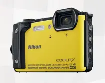  ??  ?? NIKON COOLPIX W300 Beste Kompaktkam­era mit Outdoorgeh­äuseDie wetterfest­e digitale Kompaktkam­era erhielt die Auszeichnu­ng als beste robuste Kamera. Wasserdich­t bis zu einer Tiefe von 30 Metern, eignet sie sich auch hervorrage­nd für Tauchgänge. Dazu GPS Tracking und einfache Konnektivi­tät. Ideal für das Outdoor-abenteuer. ca. 390 Euro