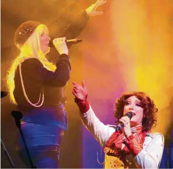  ?? Foto: Thomas Hack ?? Mit „ABBA Gold“wurde in der Stadthalle Gersthofen eine berauschen­de Bühnenshow präsentier­t.