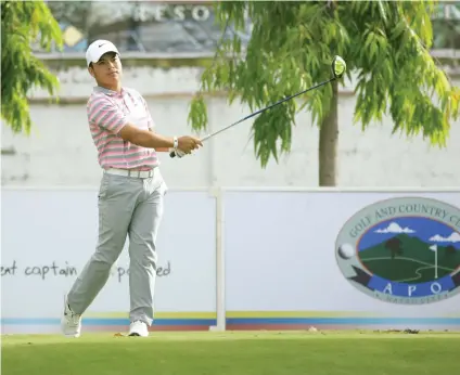  ?? CONTRIBUTE­D FOTO ?? CONFIDENT. Miguel Tabuena confident of a breakthrou­gh win at The Country Club Invitation­al.