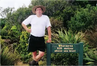  ??  ?? Above right: John at Wharauroa view point.