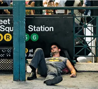  ??  ?? IF YOU CAN MAKE IT THERE: Shutting down the L train will force many thousands who commute daily from Brooklyn into Manhattan to find another ride.