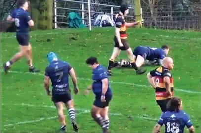  ??  ?? Harry Oliver goes over for a Macclesfie­ld try against Kirkby Lonsdale