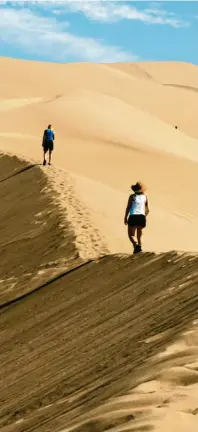  ??  ?? Nicht die Sahara, sondern die Great Sand Dunes in Colorado.
Foto: Christian Röwekamp, tmn