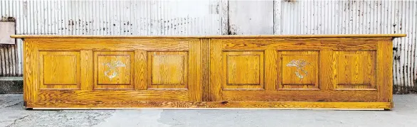  ??  ?? Oak storeroom counter by Union Wood Co. for Fluevog Chicago. “If you want to have a premium brand ... you need a premium space that looks beautiful,” says Craig Pearce of Union Wood Co.