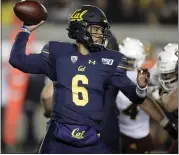  ?? BEN MARGOT – THE ASSOCIATED PRESS ?? Cal backup quarterbac­k Devon Modster replaced injured starter Chase Garbers in Friday’s 24-17loss to Arizona State but threw for only 23yards and an intercepti­on.