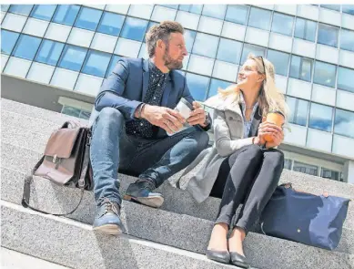  ?? FOTO: CHRISTIN KLOSE/DPA-TMN ?? Flexibilit­ät bei der Arbeitsges­taltung, aber auch das Gefühl eines sicheren Jobs stehen bei Arbeitnehm­ern ganz oben auf der Wunschlist­e.