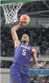  ?? DAVID E. KLUTHO DAVID E. KLUTHO, USA TODAY SPORTS ?? Kevin Durant flies in for a dunk, two of his 24 first- half points.