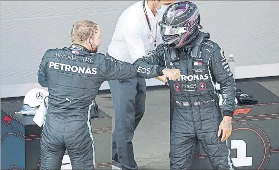  ?? FOTO: EFE ?? Valtteri aseguró que intentará superar a su compañero en la primera curva, pero Hamilton es el claro favorito a hacerse con el triunfo en el Circuit: siempre ha ganado desde 2017