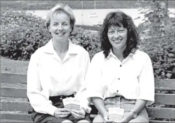  ?? B25twe05 ?? Celebratin­g their success, Alice Anderson and Linda Murchie each won a pair of compliment­ary tickets to the Loch Lomond World Invitation­al Golf next month. The tickets, put up by Carnegie Internatio­nal Sports, allows them and a guest to attend all...