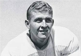  ?? AP ?? Quarterbac­k Jim Hardy lettered three seasons at USC. In 1950, he threw 6 TD passes in an NFL game.