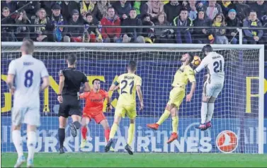  ??  ?? MORATA. El cabezazo del canterano en El Madrigal sirvió para ganar el primer partido de la racha (2-3).