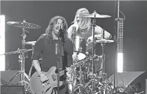  ?? ROBERT HANASHIRO/ USA TODAY ?? Dave Grohl returns to the Hall with Foo Fighters.