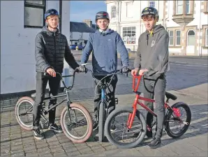  ?? 08_a48bikes05 ?? Left to right: Jamie Pollock, Ben Smith and Cammy Simpson.