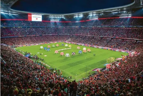  ?? Foto: Matthias Balk, dpa ?? Die Allianz-Arena in München wird bei dem EM-Turnieren 2020 und 2024 Spielort sein.