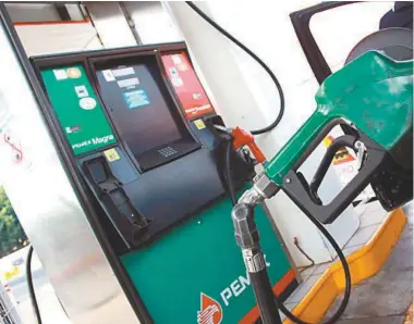  ?? ESPECIAL ?? La liberaliza­ción y los competidor­es en la gasolina, aún no son aspectos suficiente­s para acceder a tarifas bajas.