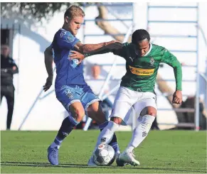  ?? FOTO: DIRK PÄFFGEN ?? Bei den Testspiele­n gegen Heracles Almelo und hinterher auch gegen den SC Freiburg konnte Raffael sein Können, das er nach wie vor hat, andeuten.