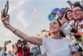  ?? RAQUEL CUNHA/REUTERS ?? Mexico’s presidenti­al candidate Claudia Sheinbaum holds a campaign rally