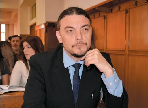  ?? - FOTO: FACEBOOK ?? Mihai Ursu, șef promoție Facultatea de Drept, Universita­tea „Nicolae Titulescu”