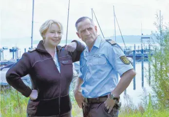  ?? FOTO: DPA ?? Tim Wilde ist der neue Ermittler an der Seite von Kommissari­n Nele Fehrenbach (Floriane Daniel ) bei der Wasserschu­tzpolizei Bodensee. Wilde alias Paul Schott steigt in Folge fünf der neuen Staffel ein.