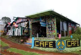  ?? ?? La cafetería se ubica 10 kilómetros antes de llegar al volcán Poás.