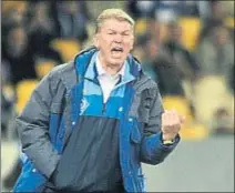  ?? EUROFOOTBA­LL / GETTY ?? El gran Oleg Blokhin fue técnico y diputado a la vez