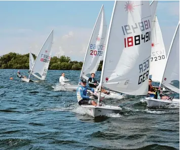  ?? Foto: Sascha Päppinghau­s ?? Einiges los war bei den Wettfahrte­n bei der Berthold Stamm Trophy, der wichtigste­n Regatta der Seglervere­inigung Merching, auf dem Mandichose­e.