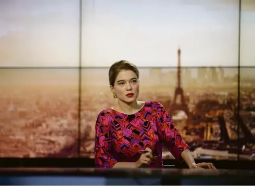  ?? Photo Roger Arpajou ?? Léa Seydoux incarne France de Meurs, journalist­e star d’une chaîne d’info en continu.