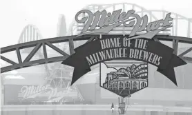  ?? MIKE DE SISTI / MILWAUKEE JOURNAL SENTINEL ?? Miller Park signage will disappear after 2020, when American Family Insurance takes over naming rights.