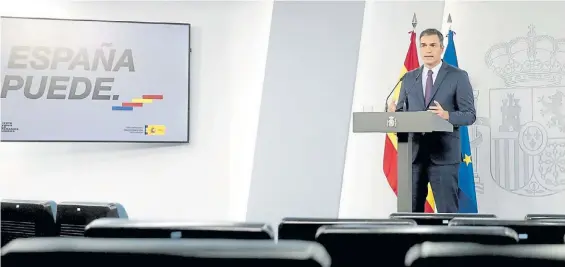  ??  ?? Demanda. El presidente español Pedro Sánchez durante su mensaje al país reclamando un esfuerzo conjunto para enfrentar el rebrote del virus.EFE