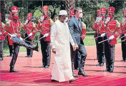  ?? XAVIER ALDEKOA ?? El presidente del Gobierno, Pedro Sánchez, ayer en Dakar, en el curso de su visita a Senegal