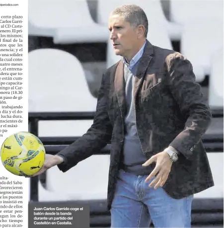  ?? GABRIEL UTIEL ?? Juan Carlos Garrido coge el balón desde la banda durante un partido del Castellón en Castalia.