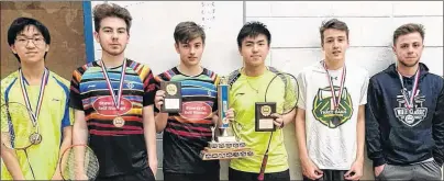  ?? SUBMITTED ?? Jack Ronahan and David Pan, centre, defeated Brandon Hastings and Brandon Gaudet, right, 2-0 (21-8, 21-13) to win the men’s doubles division at the recent Badminton P.E.I. under-15 and under-19 provincial­s in Cornwall. Yonghao Yu and Michael Bernard,...