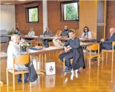  ?? FOTO: MICHAEL FÜRST ?? Im Gemeindesa­al in Hofen hat sich kürzlich der Kirchengem­einderat getroffen