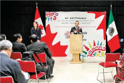  ?? CUARTOSCUR­O ?? Voceros de la embajada canadiense ofrecieron una conferenci­a de prensa.