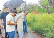  ?? HT PHOTO ?? ■ Haryana agricultur­e minister JP Dalal taking stock of the situation after locust attack in Charkhi Dadri and Bhiwani on Sunday.