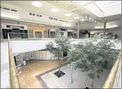  ?? LIPO CHING — STAFF ARCHIVES ?? A 2017 interior view of the closed Vallco Mall in Cupertino,