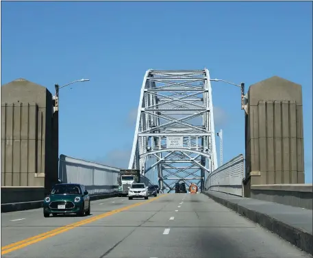  ?? NANCY LANE — BOSTON HERALD ?? Lane restrictio­ns are yet again planned for the old Sagamore Bridge due to “critical maintenanc­e work.”