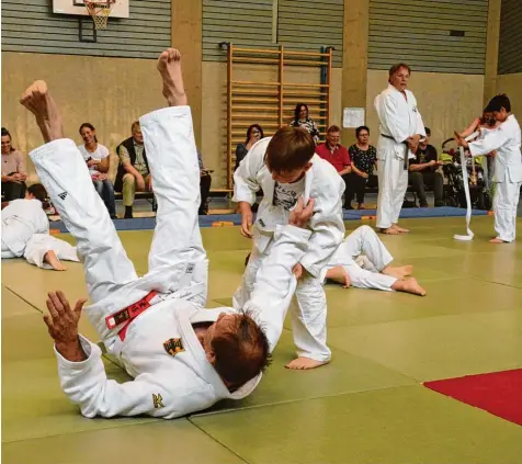  ?? Foto: Reinhold Radloff ?? In der Grundschul­e West in Königsbrun­n trainieren die Mädchen und Buben außerhalb ihres Stundenpla­ns Judo.