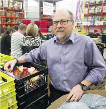  ?? TED RHODES ?? Calgary Food Bank CEO James McAra said previous minimum-wage hikes in Alberta have not done anything to reduce food bank use.