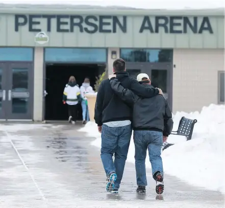  ?? — POSTMEDIA NEWS ?? Guests arrive at Elgar Petersen Arena for Tyler Bieber’s funeral, the first funeral held for a victim of last week’s Humboldt Broncos bus crash that killed 16 people and injured 13 others.
