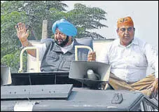  ?? GURPREET SINGH/HT ?? DAKHA ROADSHOW: CM Capt Amarinder Singh campaignin­g for Congress candidate Sandeep Sandhu on Tuesday.