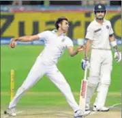  ?? GETTY IMAGES ?? India captain Virat Kohli (R) is miffed with the fact that they will hardly have any time to prepare for South Africa.