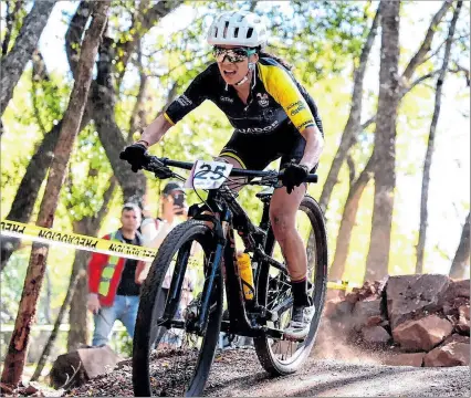  ?? CORTESÍA ?? Montaña. Michela está dedicada al ciclismo en esta modalidad desde hace casi 10 años. Suma varios títulos sudamerica­nos.