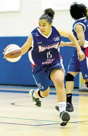  ?? PHOTO: NEV MADSEN ?? RETURNING: Former import Janelle Adams is back for the Mountainee­rs this season after gaining her Australian citizenshi­p.