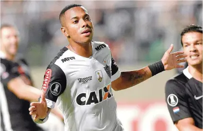  ??  ?? Robinho conquistou o campeonato estadual de Minas Gerais ao serviço do Atlético Mineiro